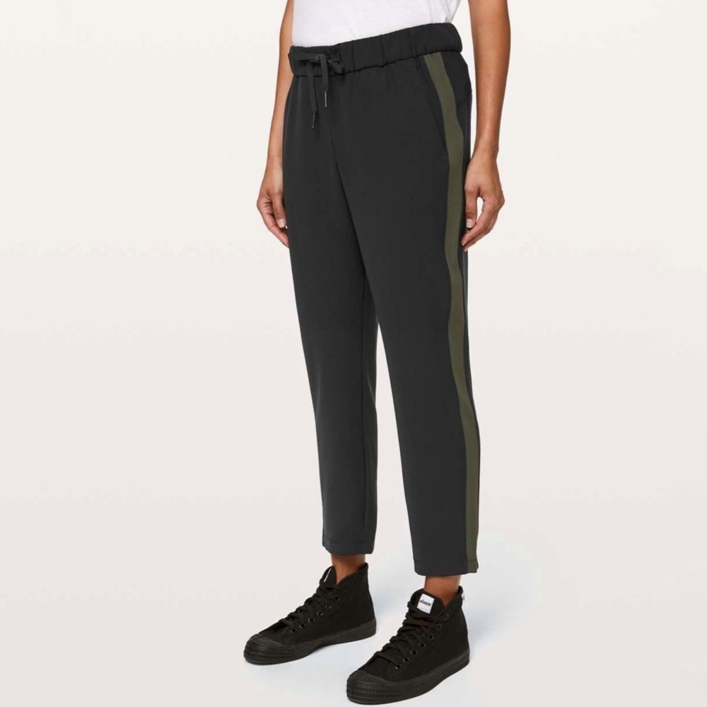 Lululemon | On The Fly Pant Woven Track Stripe Black Dark Olive‎ Size 10
